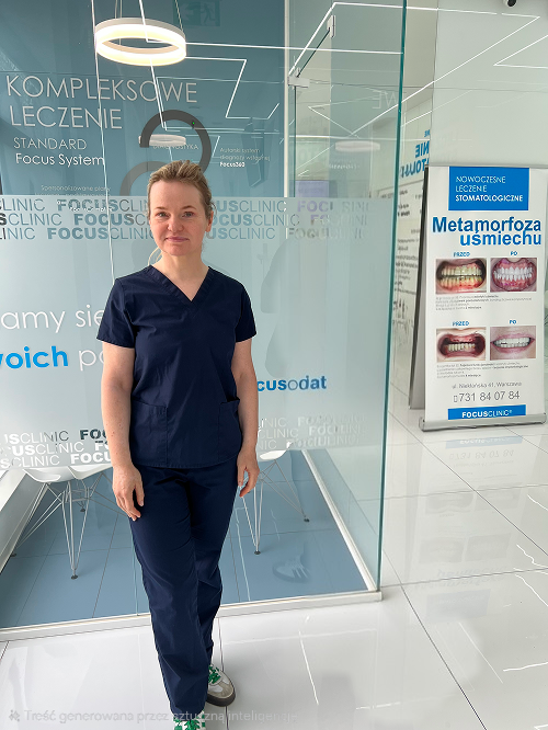 Personel medyczny Focus Clinic na tle informacji o kompleksowym leczeniu